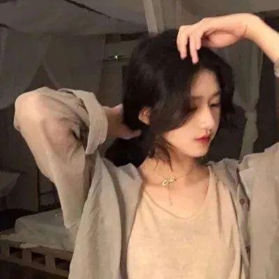 午夜下的刺花